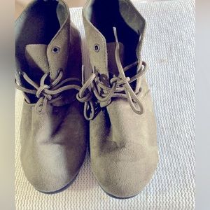 Brand new army green suede flat boots, size 8